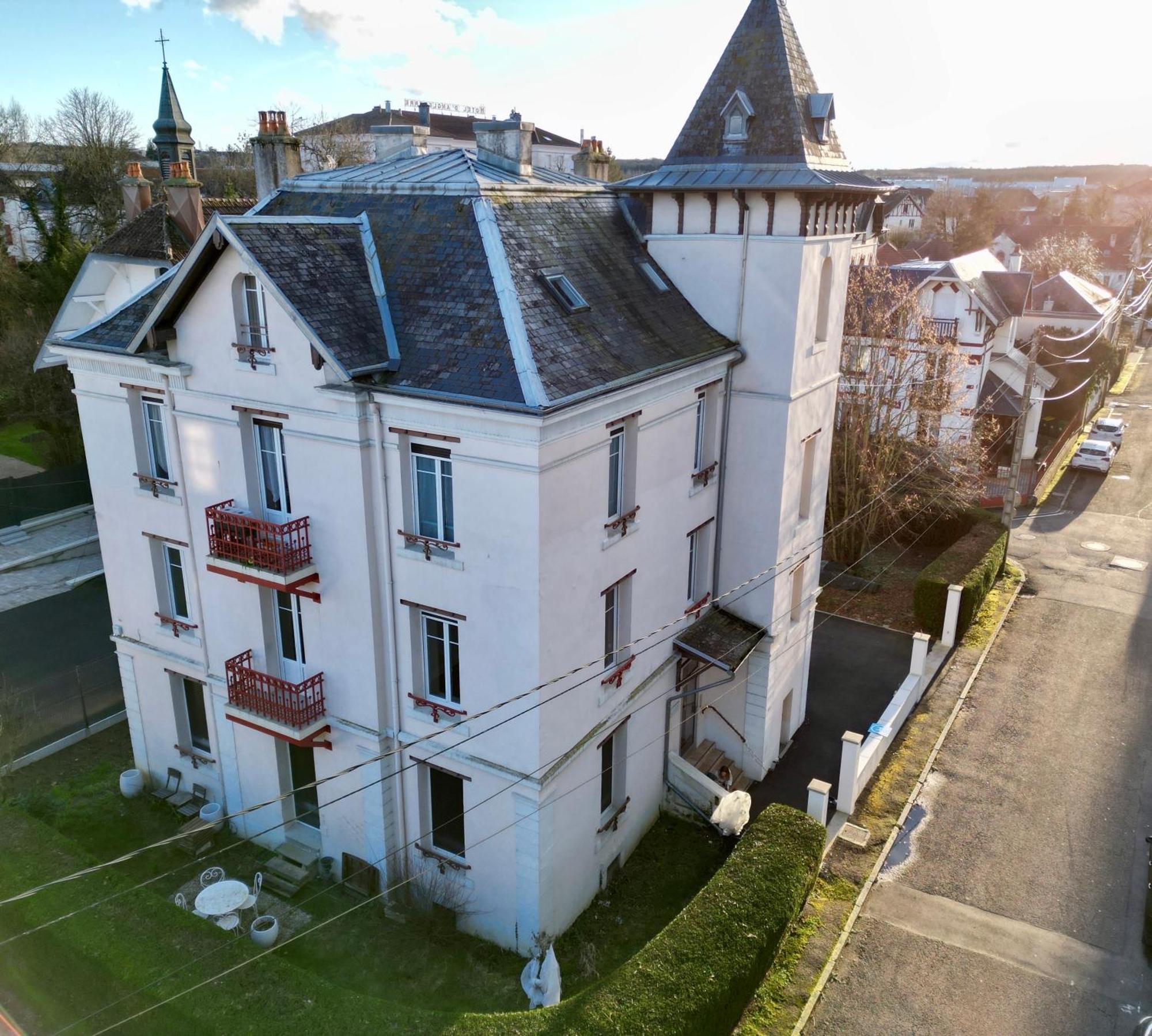 Calme, Confort Et Proprete Vittel Exterior foto